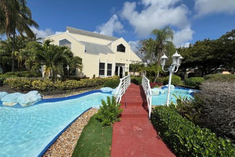 Condo in Oakland Park, Florida, 2 bedrooms  № 1805977 - photo 22