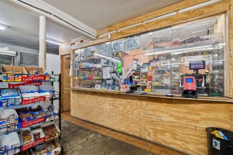 Propiedad comercial en venta en Saint Petersburg, Florida, 161.65 m2 № 2103349 - foto 7