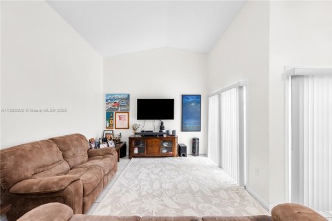 Купить виллу или дом в Майами, Флорида 3 спальни, 131.46м2, № 1955599 - фото 5
