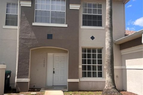 Townhouse in Orlando, Florida 3 bedrooms, 146.97 sq.m. № 2225538 - photo 2