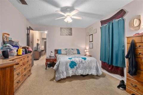 House in Deltona, Florida 3 bedrooms, 107.02 sq.m. № 1906270 - photo 10