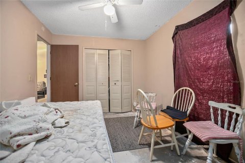 House in Deltona, Florida 3 bedrooms, 107.02 sq.m. № 1906270 - photo 16