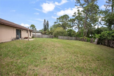 House in Deltona, Florida 3 bedrooms, 107.02 sq.m. № 1906270 - photo 18