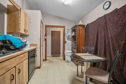 House in Deltona, Florida 3 bedrooms, 107.02 sq.m. № 1906270 - photo 6