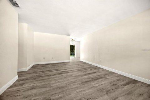 Casa en alquiler en Mount Dora, Florida, 3 dormitorios, 101.36 m2 № 1807230 - foto 3