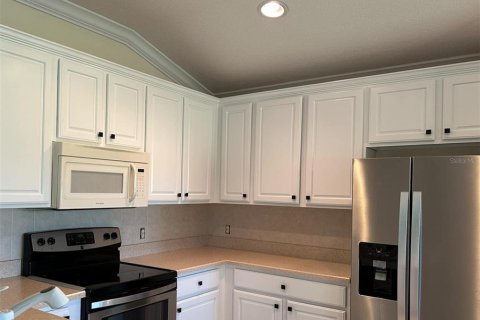 House in Summerfield, Florida 2 bedrooms, 146.32 sq.m. № 2394295 - photo 5