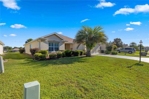 House in Summerfield, Florida 2 bedrooms, 146.32 sq.m. № 2394295 - photo 21
