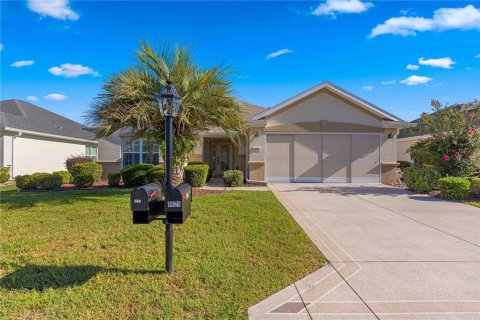 House in Summerfield, Florida 2 bedrooms, 146.32 sq.m. № 2394295 - photo 2