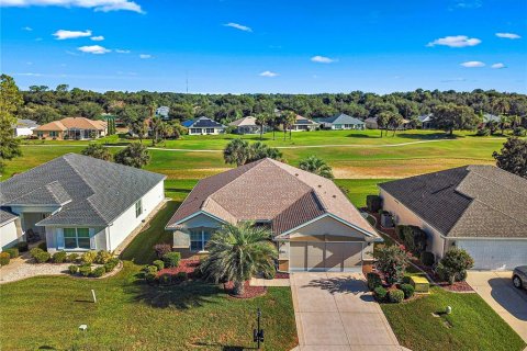 House in Summerfield, Florida 2 bedrooms, 146.32 sq.m. № 2394295 - photo 3