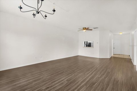 Touwnhouse à vendre à Orlando, Floride: 2 chambres, 121.24 m2 № 1911794 - photo 3