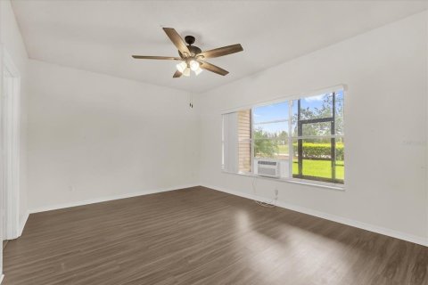 Touwnhouse à vendre à Orlando, Floride: 2 chambres, 121.24 m2 № 1911794 - photo 10