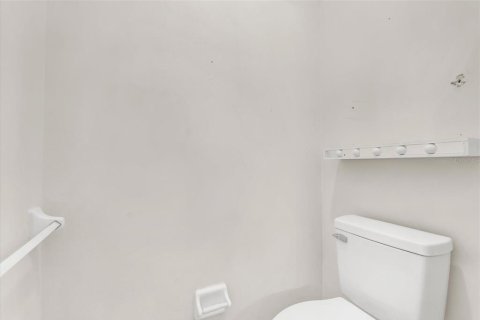 Touwnhouse à vendre à Orlando, Floride: 2 chambres, 121.24 m2 № 1911794 - photo 14