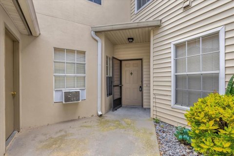 Touwnhouse à vendre à Orlando, Floride: 2 chambres, 121.24 m2 № 1911794 - photo 21