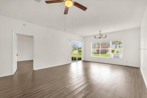 Touwnhouse à vendre à Orlando, Floride: 2 chambres, 121.24 m2 № 1911794 - photo 2