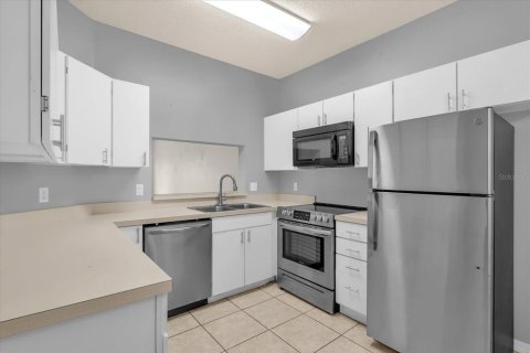 Touwnhouse à vendre à Orlando, Floride: 2 chambres, 121.24 m2 № 1911794 - photo 9