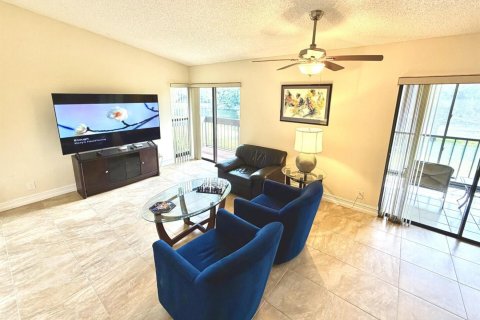 Condo in Delray Beach, Florida, 3 bedrooms  № 2179546 - photo 8