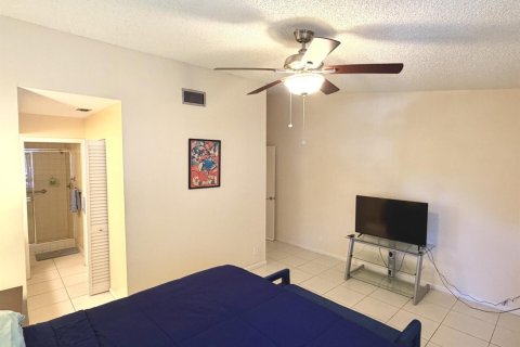 Condo in Delray Beach, Florida, 3 bedrooms  № 2179546 - photo 18