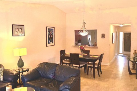 Condo in Delray Beach, Florida, 3 bedrooms  № 2179546 - photo 11