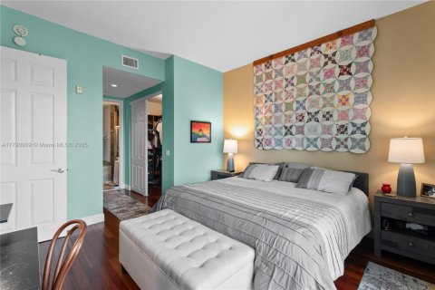 Townhouse in Wilton Manors, Florida 2 bedrooms, 153.29 sq.m. № 1726166 - photo 10