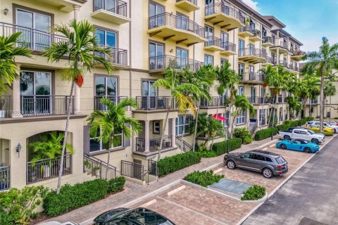 Townhouse in Wilton Manors, Florida 2 bedrooms, 153.29 sq.m. № 1726166 - photo 16