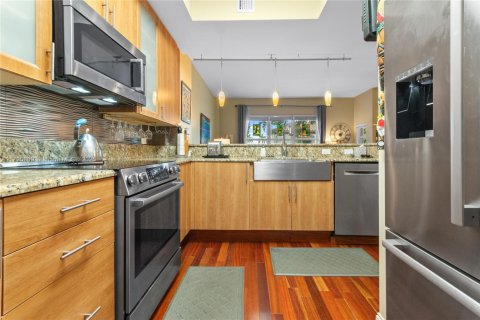 Townhouse in Wilton Manors, Florida 2 bedrooms, 153.29 sq.m. № 1726166 - photo 6
