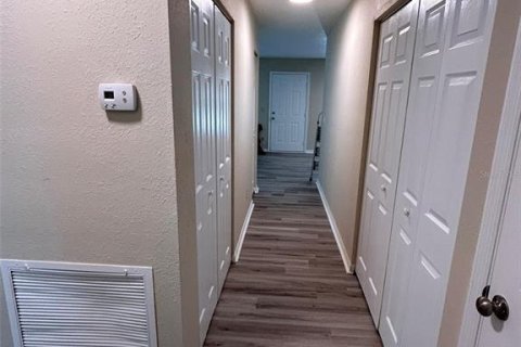 Commercial property in Ocala, Florida 6 bedrooms, 200.67 sq.m. № 2352298 - photo 17