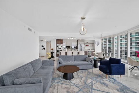 Купить кондоминиум в Майами, Флорида 2 комнаты, 187.48м2, № 2259849 - фото 5
