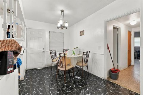 Villa ou maison à vendre à Sanford, Floride: 3 chambres, 94.2 m2 № 2390890 - photo 8