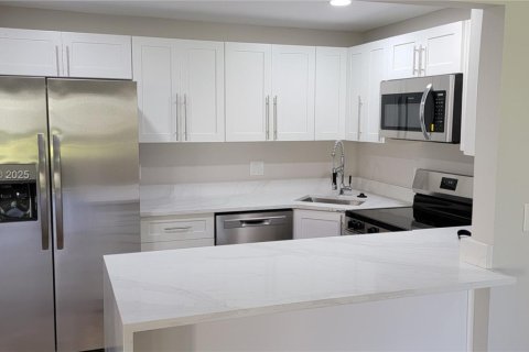 Copropriété à louer à West Palm Beach, Floride: 2 chambres, 103.59 m2 № 1922883 - photo 2