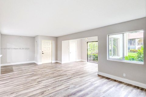 Copropriété à louer à West Palm Beach, Floride: 2 chambres, 103.59 m2 № 1922883 - photo 3