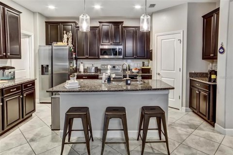 Villa ou maison à louer à Riverview, Floride: 4 chambres, 191.1 m2 № 2418841 - photo 4