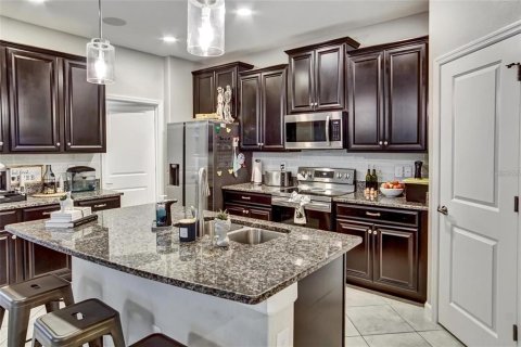 Villa ou maison à louer à Riverview, Floride: 4 chambres, 191.1 m2 № 2418841 - photo 5