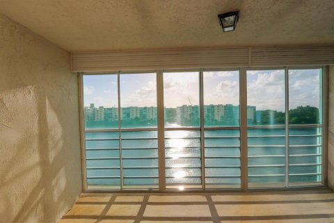 Condominio en Dania Beach, Florida, 2 dormitorios № 2181852
