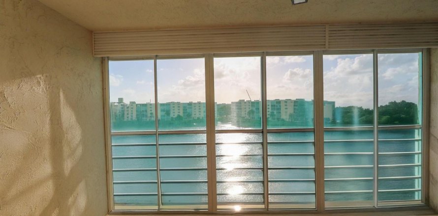 Condominio en Dania Beach, Florida, 2 dormitorios № 2181852