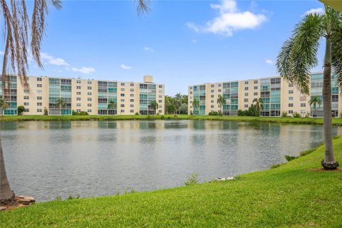 Condominio en venta en Dania Beach, Florida, 2 dormitorios, 110.55 m2 № 2181852 - foto 2