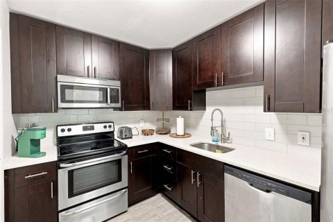 Copropriété à louer à Tampa, Floride: 2 chambres, 87.14 m2 № 2329403 - photo 12