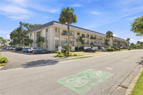 Copropriété à louer à Tampa, Floride: 2 chambres, 87.14 m2 № 2329403 - photo 2