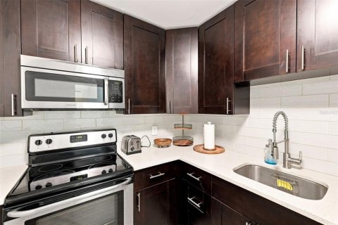 Copropriété à louer à Tampa, Floride: 2 chambres, 87.14 m2 № 2329403 - photo 11