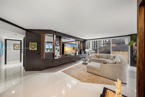 Condominio en venta en Miami Beach, Florida, 2 dormitorios, 186.73 m2 № 1937679 - foto 6