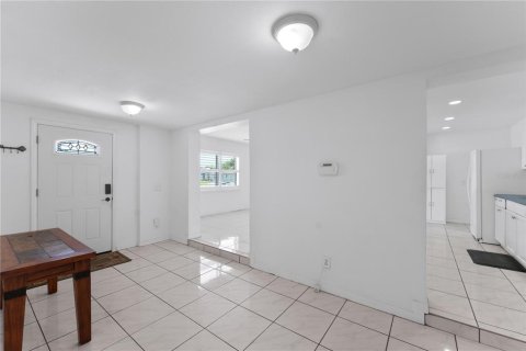 Casa en alquiler en Orlando, Florida, 4 dormitorios, 123 m2 № 1869211 - foto 3