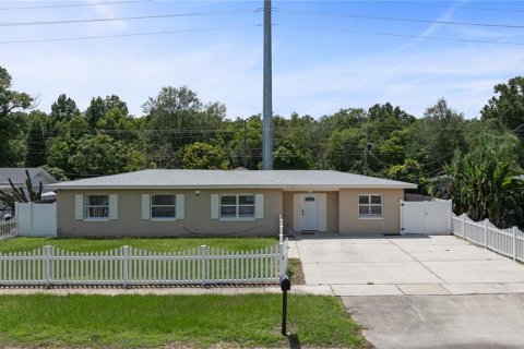 Casa en alquiler en Orlando, Florida, 4 dormitorios, 123 m2 № 1869211 - foto 1