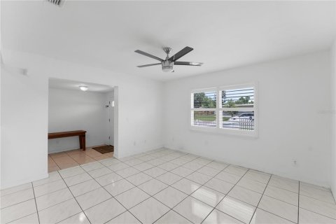 Casa en alquiler en Orlando, Florida, 4 dormitorios, 123 m2 № 1869211 - foto 9