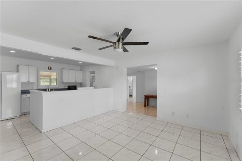 Casa en alquiler en Orlando, Florida, 4 dormitorios, 123 m2 № 1869211 - foto 10