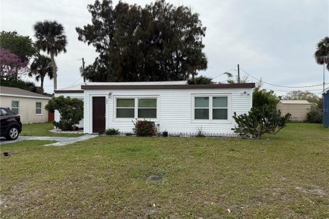 House in Melbourne, Florida 3 bedrooms, 107.02 sq.m. № 1541048 - photo 2
