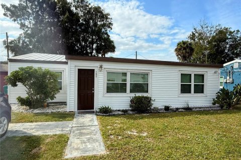 House in Melbourne, Florida 3 bedrooms, 107.02 sq.m. № 1541048 - photo 4