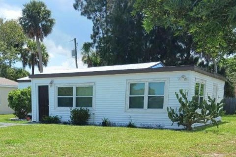 House in Melbourne, Florida 3 bedrooms, 107.02 sq.m. № 1541048 - photo 5