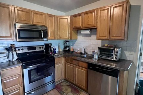 House in Melbourne, Florida 3 bedrooms, 107.02 sq.m. № 1541048 - photo 8