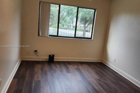 Copropriété à louer à Coral Springs, Floride: 2 chambres, 91.6 m2 № 1896902 - photo 7