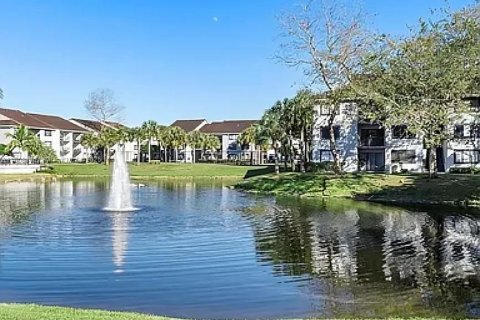 Copropriété à louer à Coral Springs, Floride: 2 chambres, 91.6 m2 № 1896902 - photo 16