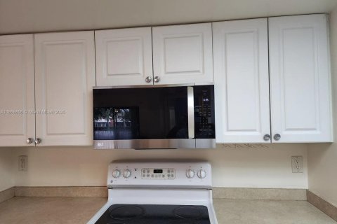 Copropriété à louer à Coral Springs, Floride: 2 chambres, 91.6 m2 № 1896902 - photo 5